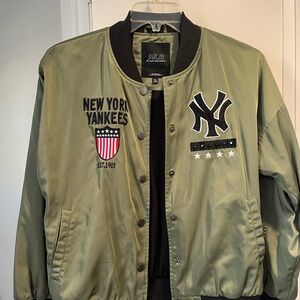 New York Yankees Olive Green Bomber Jacket-Unique!